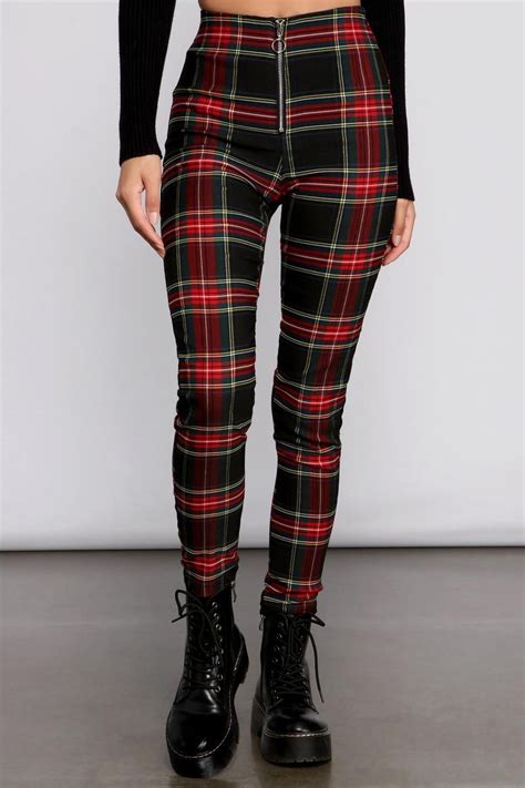 high waisted checkered pants.